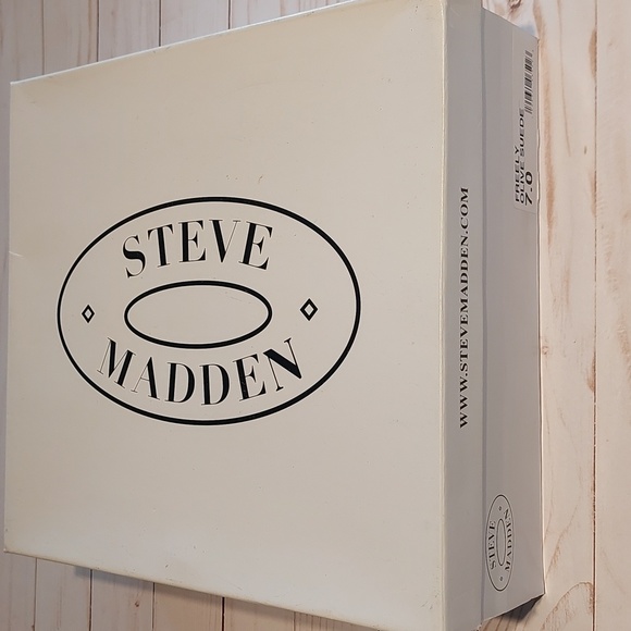 Suede Boots - Picture 6 of 9